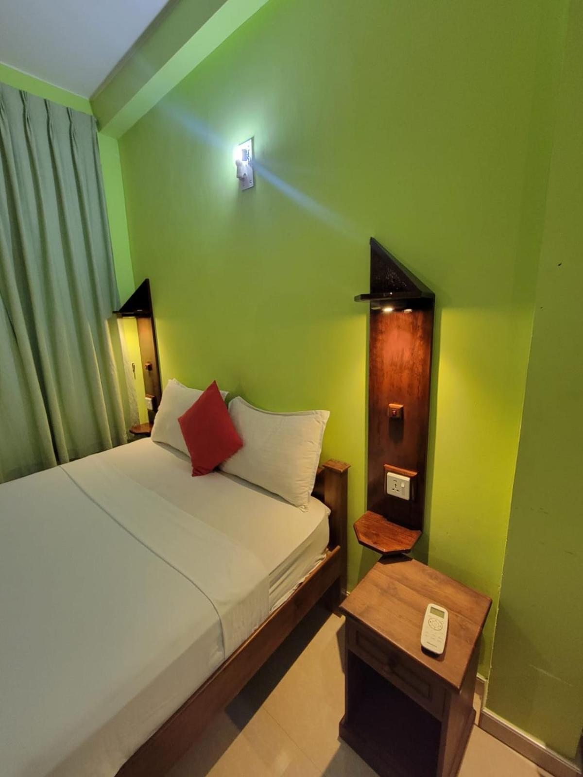 The Empyrean Airport Transit Hotel Katunayaka Extérieur photo