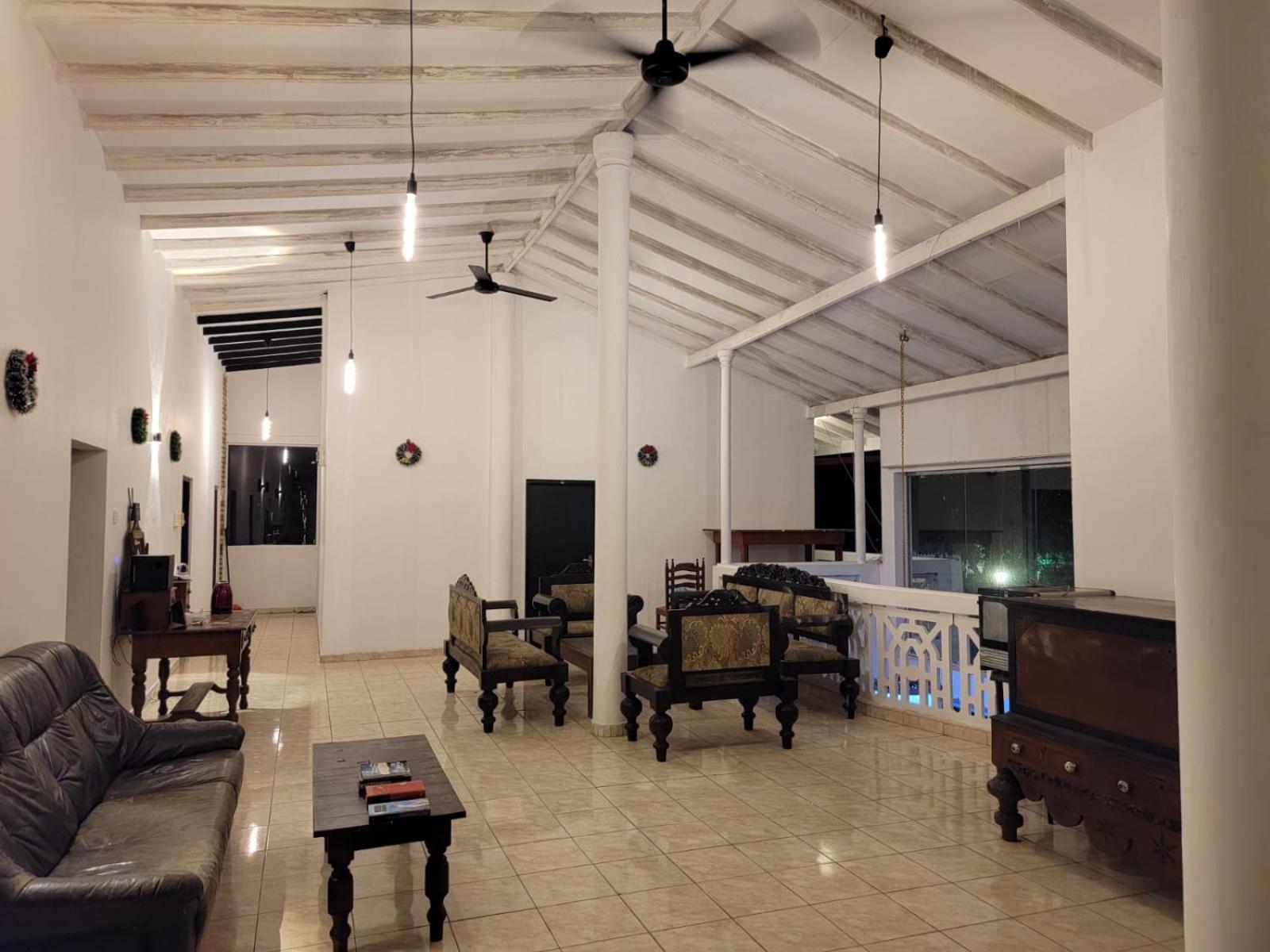 The Empyrean Airport Transit Hotel Katunayaka Extérieur photo